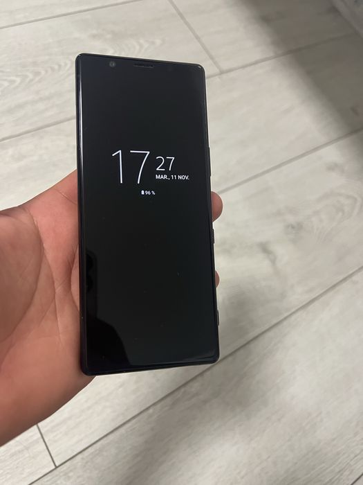 Vand sony xperia ,intr o stare impecabila