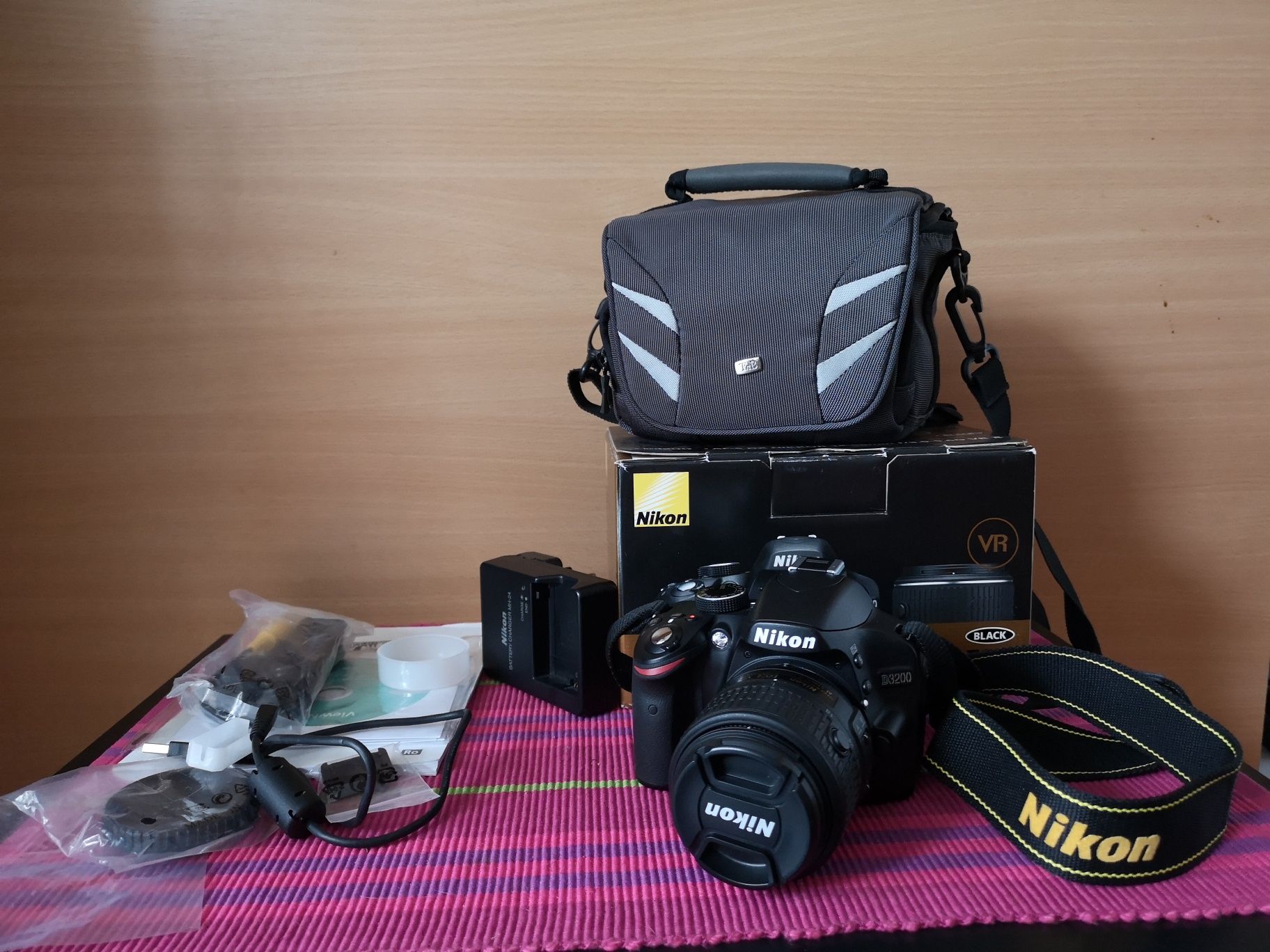 DSLR Nikon D3200+18-55 VR II