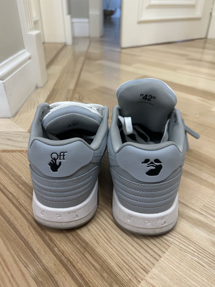 Off White Out of Office 42