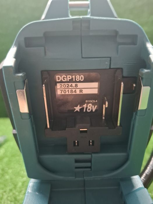 Машина за гресиране Makita DGP180, чисто нова