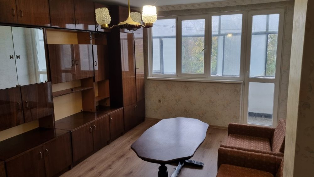 Продава се Четиристаен апартамент в Варна, Базар Левски - 80 кв.м за 2313 €/кв.м - Снимка #2