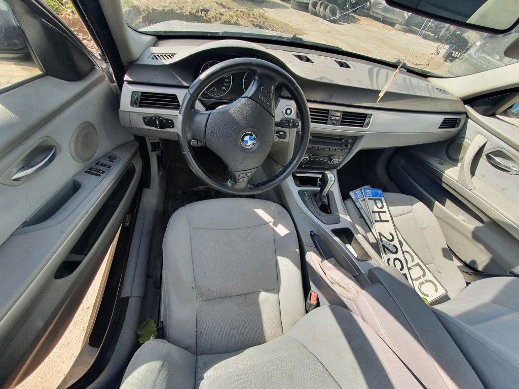 maneta semnalizare stergatoare prag timonerie volan BMW seria 3 e91 motor 2.0d M47D20 dezmembrez