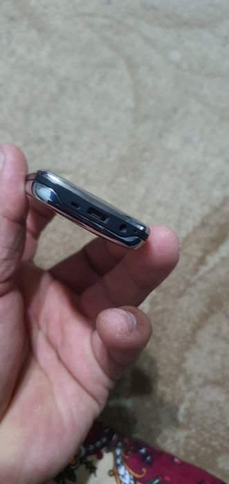 Nokia 67 00 klassik sotiladi