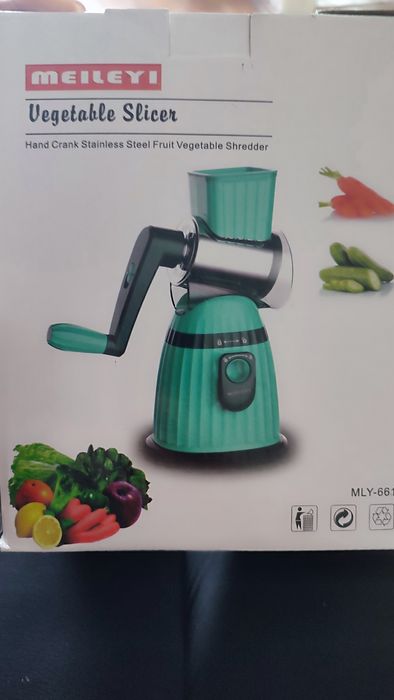 Продается терка пластиковая. НЕ МЯСОРУБКА.