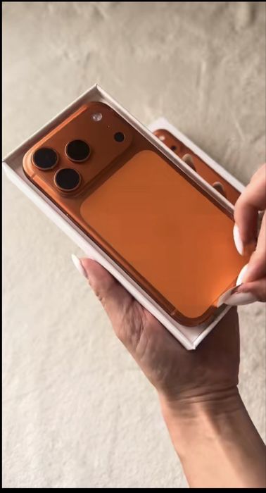 Продам айфон 17 про