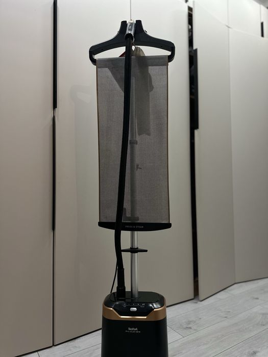 Продается отпариватель от Tefal