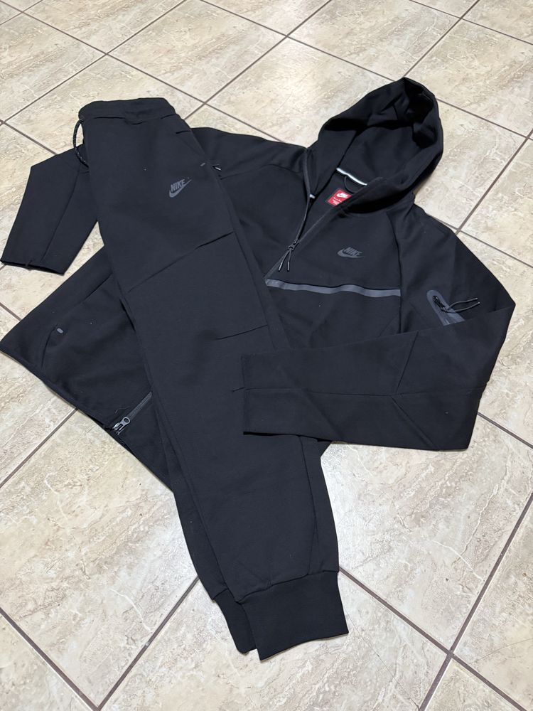 Trening Tech Fleece Nike marimea S,M, L, XL, XXL