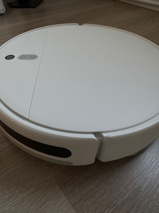 Продам моющий робот пылесос xiaomi mop