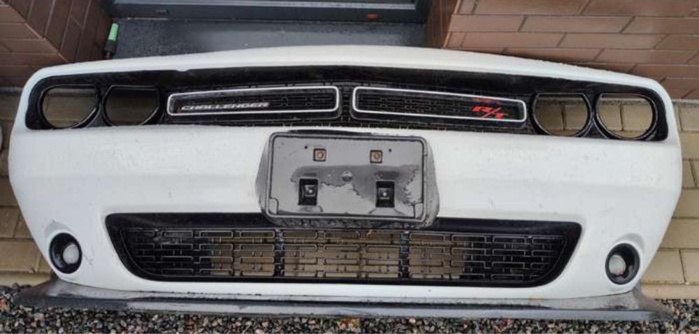Оригинална предна броня Dodge challenger RT 5.7