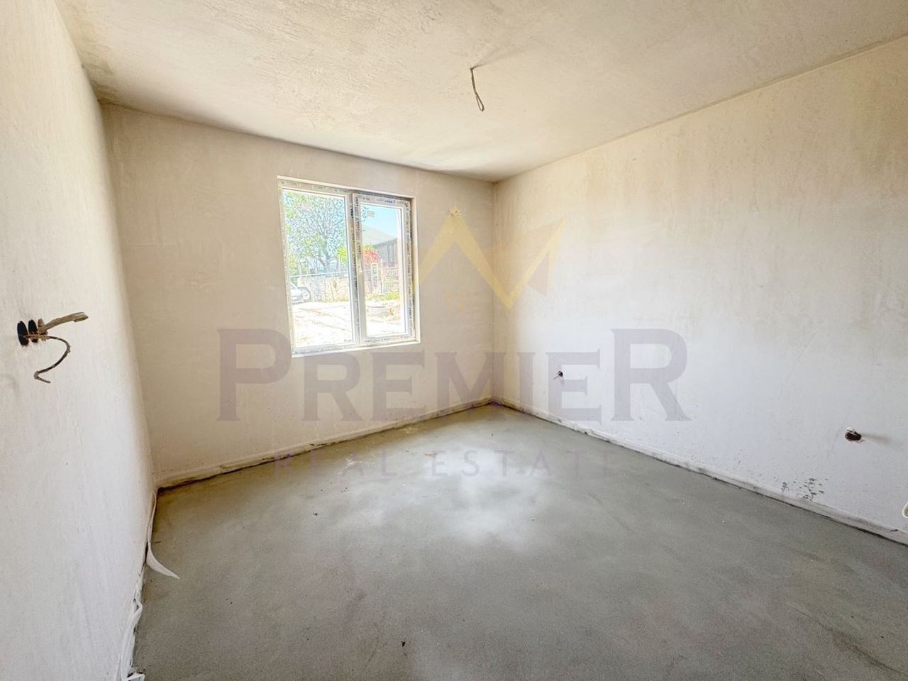 Продава се Двустаен апартамент в Варна, Възраждане 3 - 68 кв.м за 1471 €/кв.м - Снимка #2