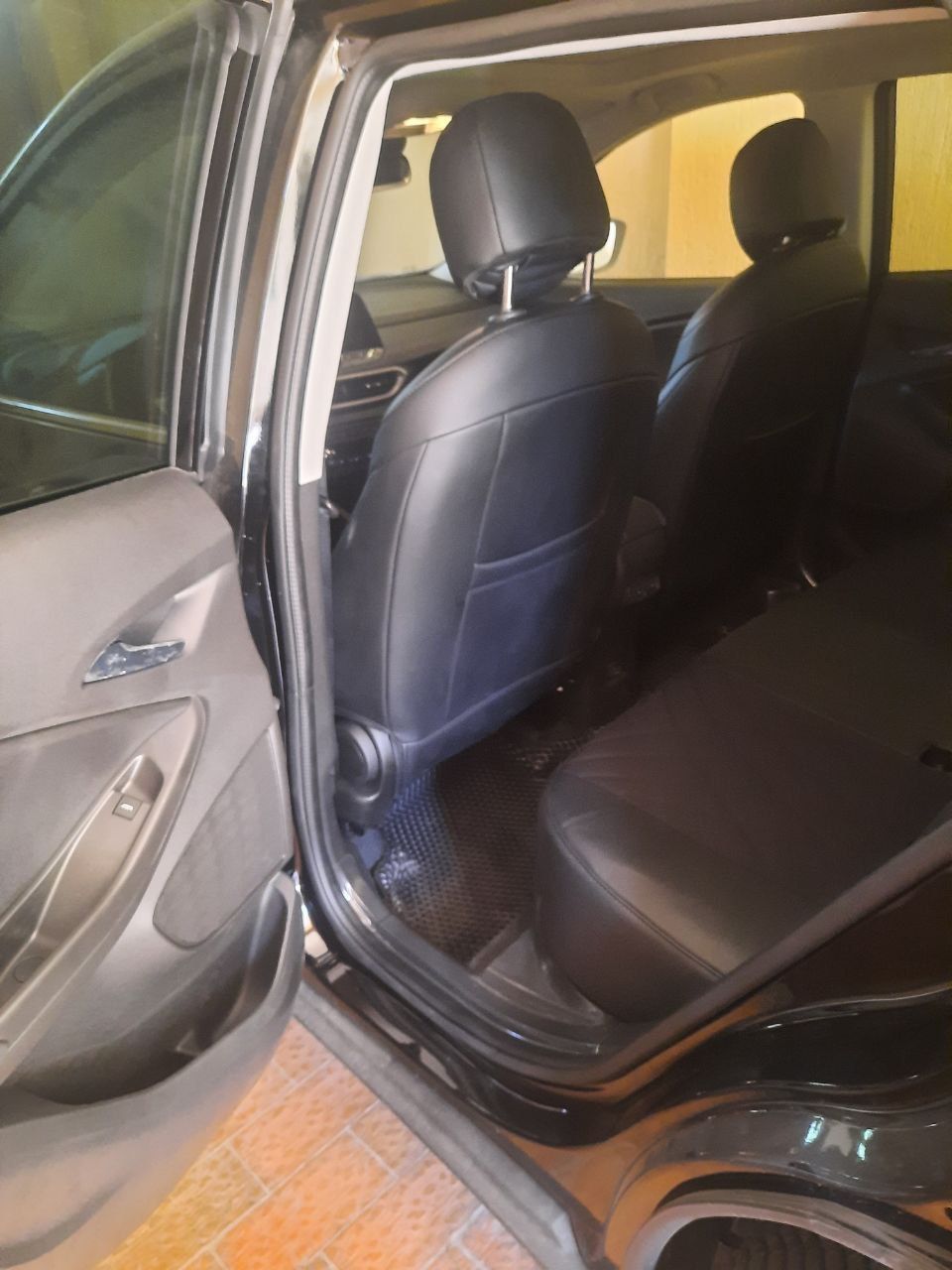 Tracker premier plus.  Треккер, Насияга:Бошига: $12 000, $750дан 12 ой