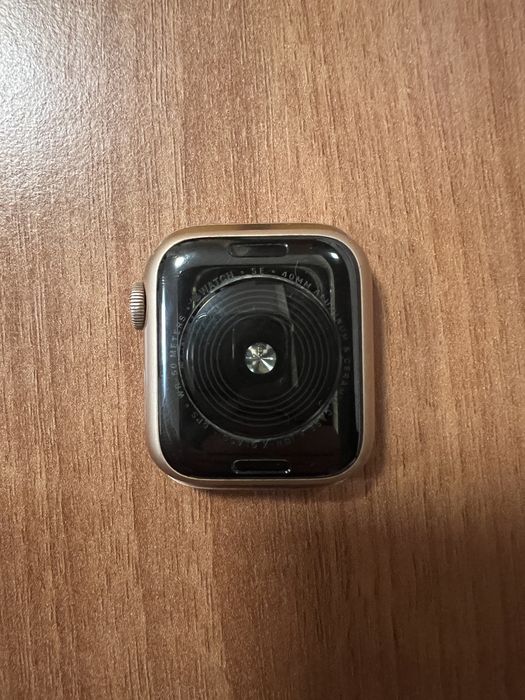 Apple watch SE GOLD