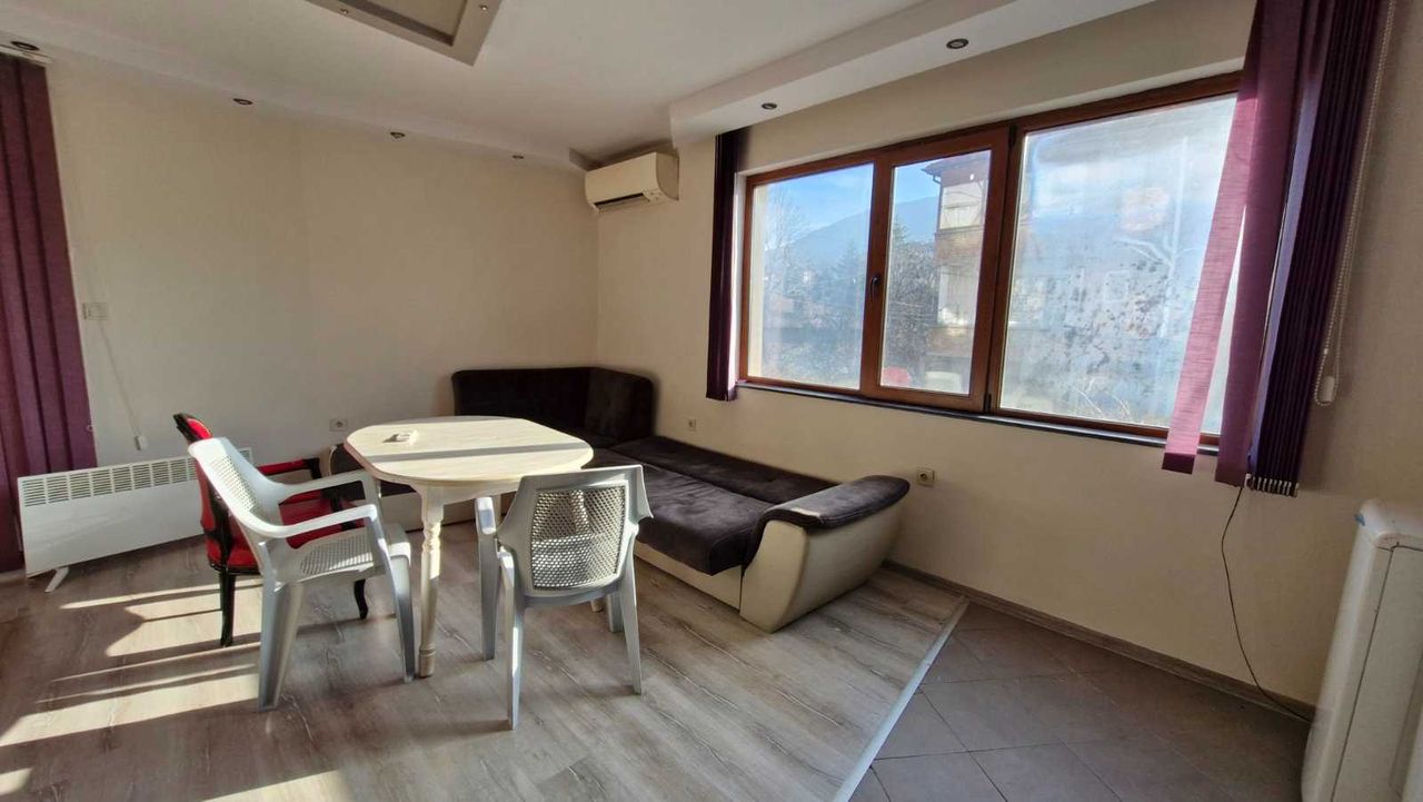 Продава се Тристаен апартамент в Асеновград - 90 кв.м за 1200 €/кв.м - Снимка #3