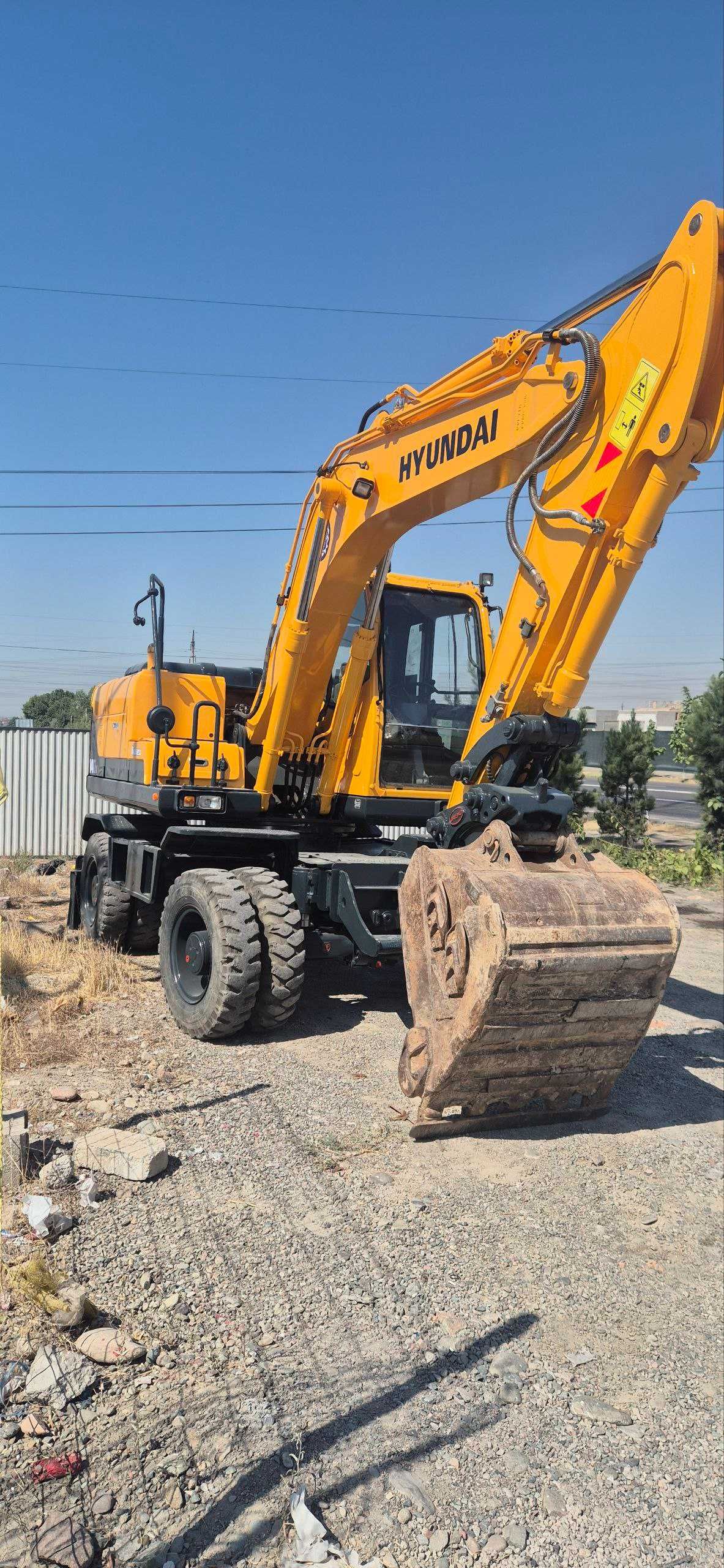 Экскаватор HYUNDAI ROBEX 140W