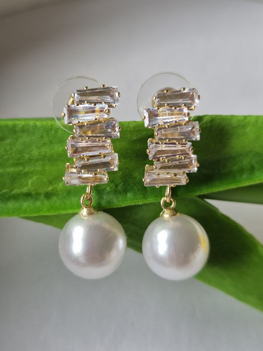 Cercei cristale cu perle tip Zara