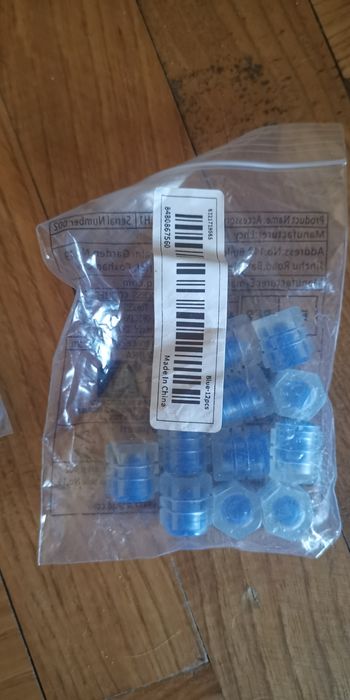 Нови, 4бр в пакет светещи капачки за гуми на автомобил