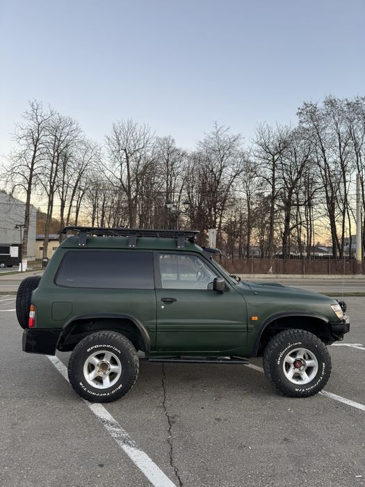Nissan Patrol Y61 2.8 (autoutilitară)