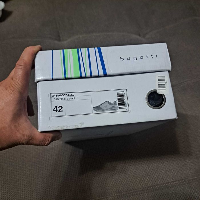 Adidasi Bugatti marimea 42, noi