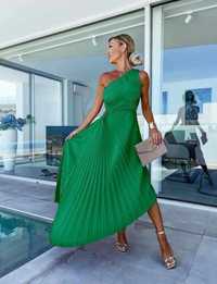 Rochie marime universala
Rochia este accel verde deschis

90 lei - ada