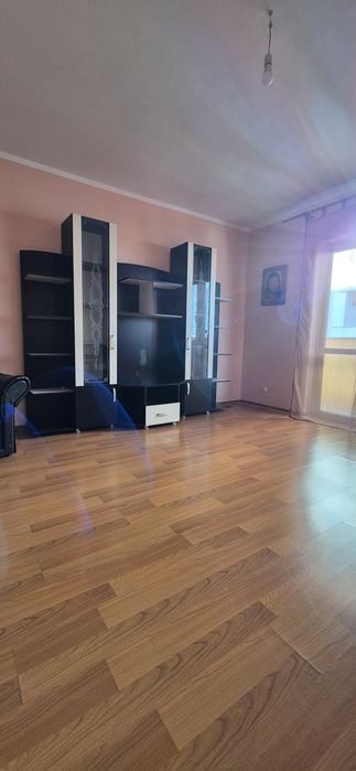 Vând apartament 2 camere Rădăuți
