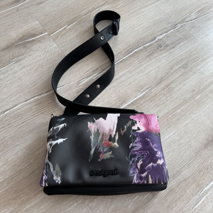 Desigual дамска чанта с две дръжки