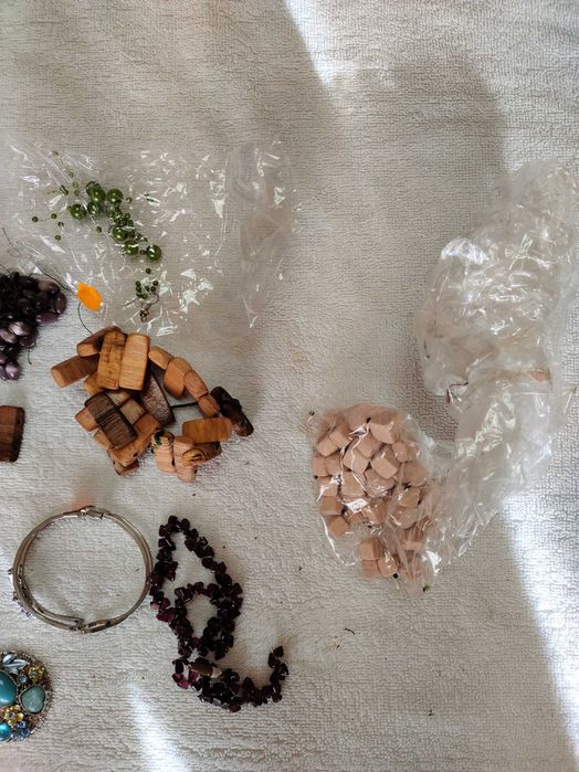 Декорация за гривни и гердани