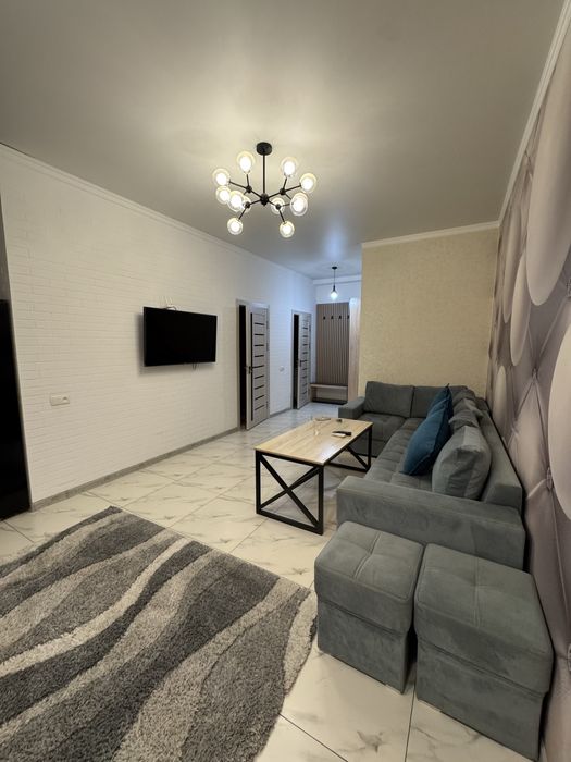 Срочно продаётся 2ком квартира Студия адрес.Вокзал