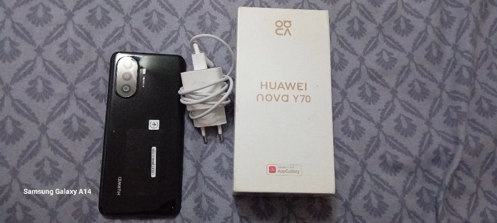 Huawei nova y 90