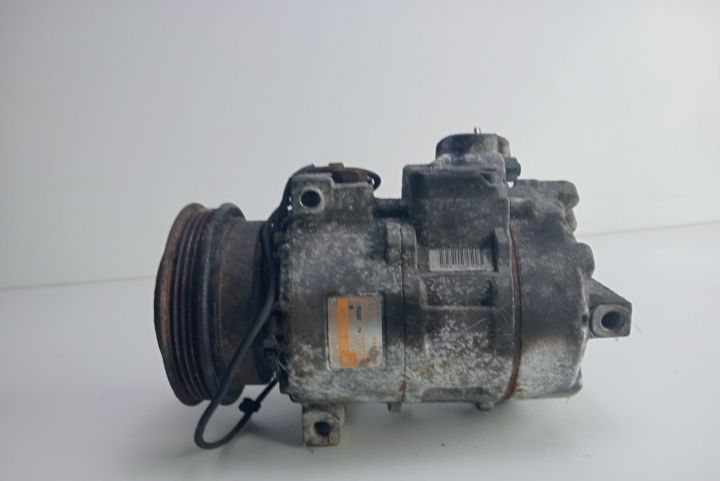 Compresor clima  8D0260808 Volkswagen VW Passat B5.5 (facelift)