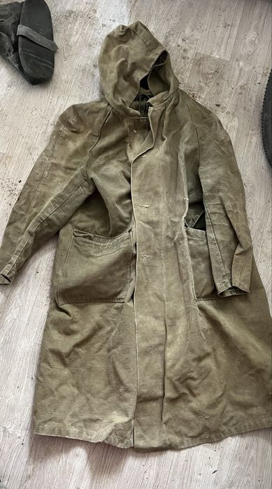 Плащ советское и полукомбинезон