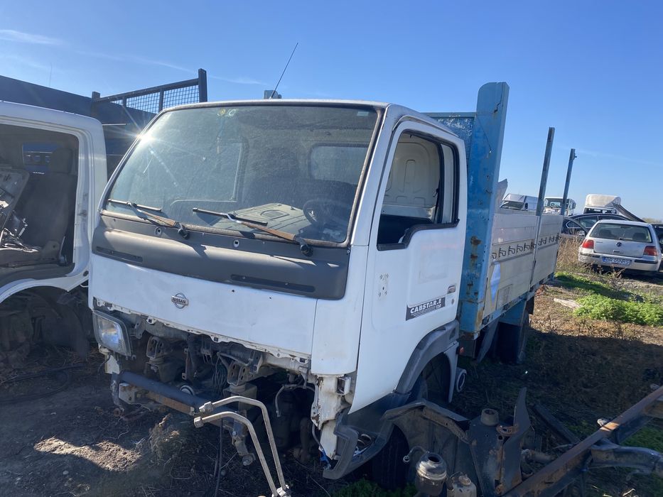 Dezmembrez nissan cabstar 120 cp / 130 cp