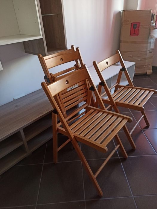 4 buc. Scaun pliabil FRÖSVI de la IKEA, realizat din lemn masiv de fag