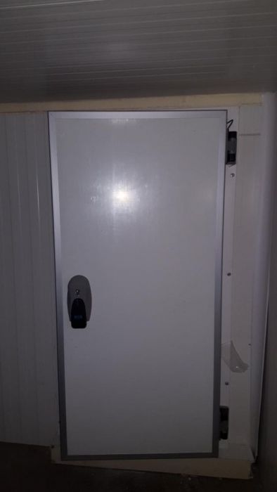 Camera friforifica,instalații frig,ușa frigorifica