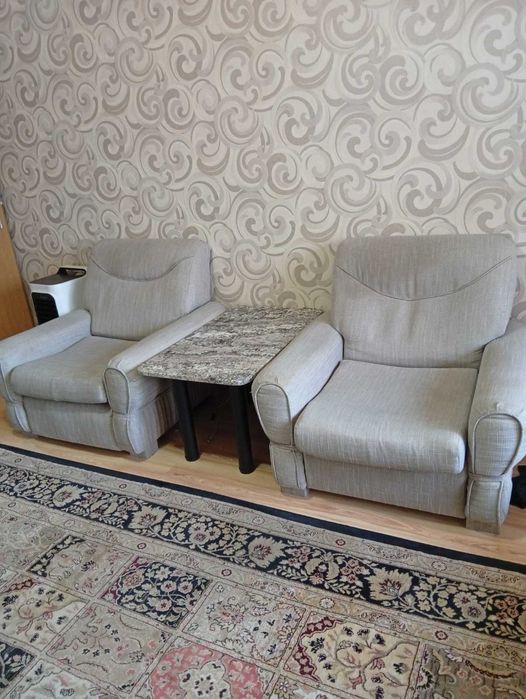 canapea si/sau fotolii stare foarte buna