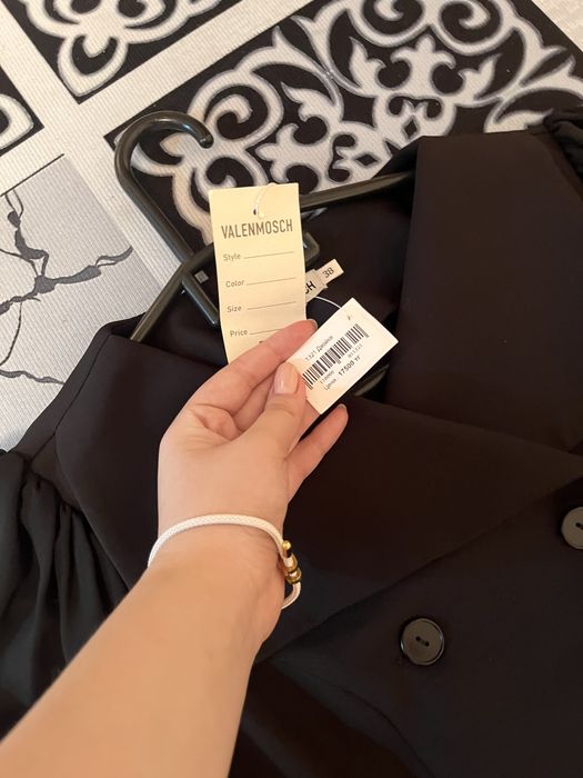 Новая двойка подойдёт на 44-46 размер продам  за 10000тыс