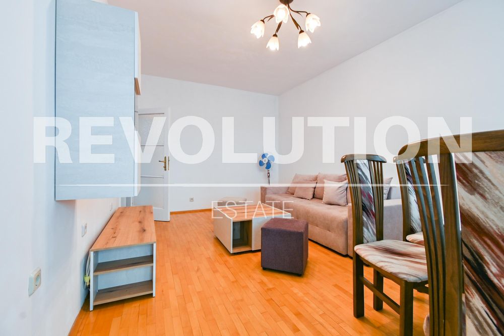 Дава се под наем Двустаен апартамент в София, Сухата река - 65 кв.м за 550 € - Снимка #2