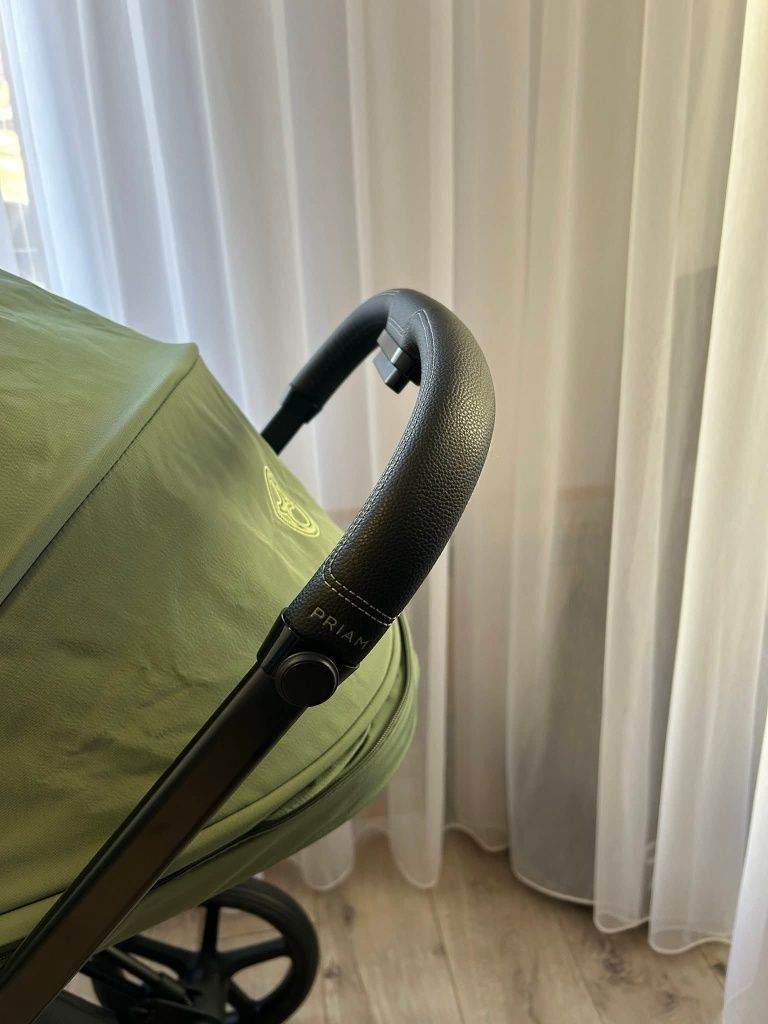 Cybex Priam 4 в цвят Leaf Green