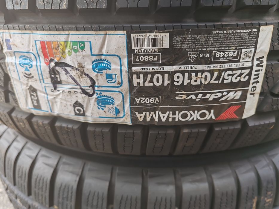 225/70/16 Yokohama
