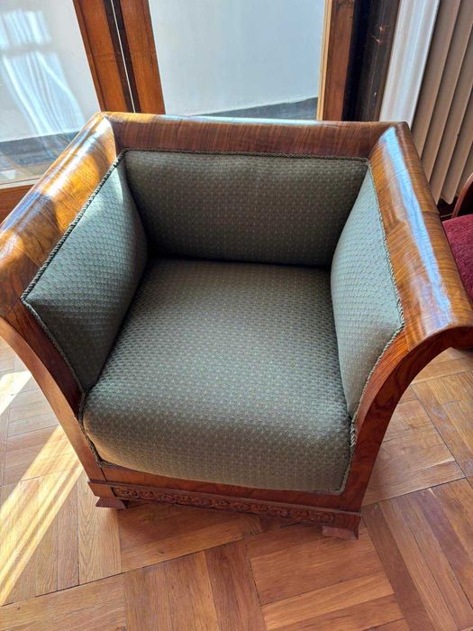 Старинни масивни мебели