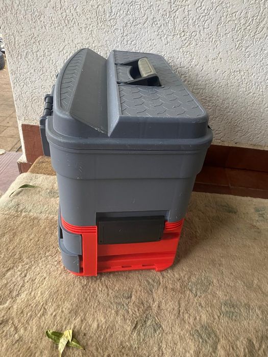 Geanta/ dulăpior pt scule