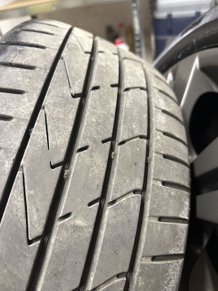 Гуми Hankook S1 Evo2 225 50 17