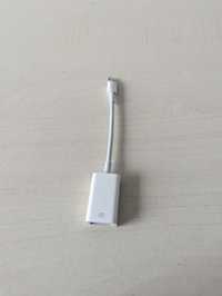 Adaptor Apple pentru cameră la Lightning de la USB; Culoarea Alb; iPad