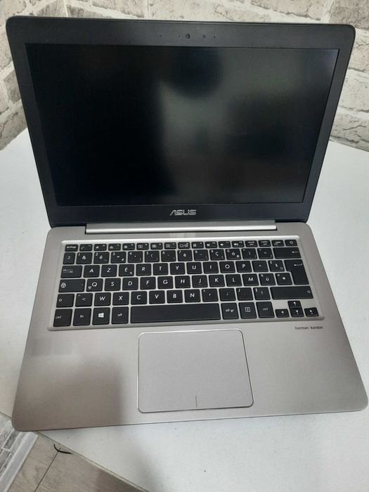 Dezmembrez Laptop Asus UX310U