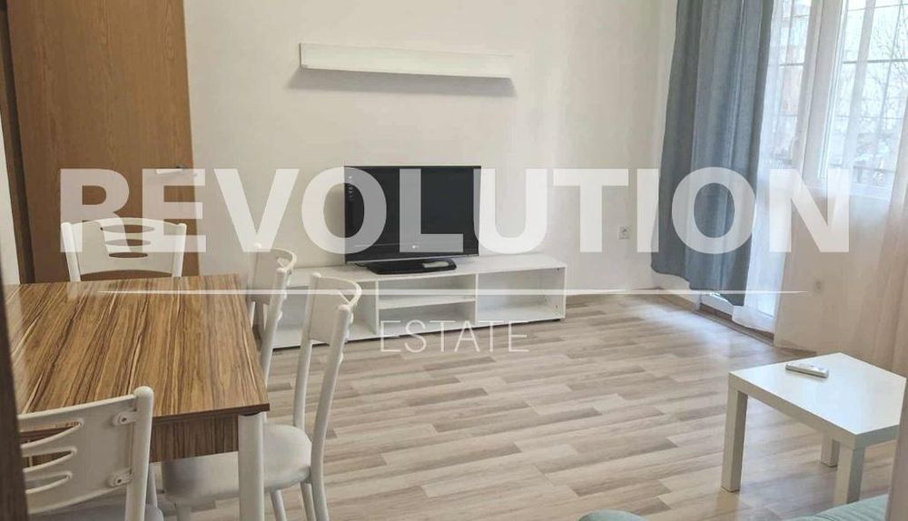 Тристаен апартамент в района на Аспарухово !