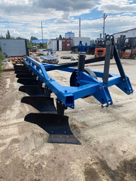 Плуг ПЛО-8М,  8 корпусной навесной