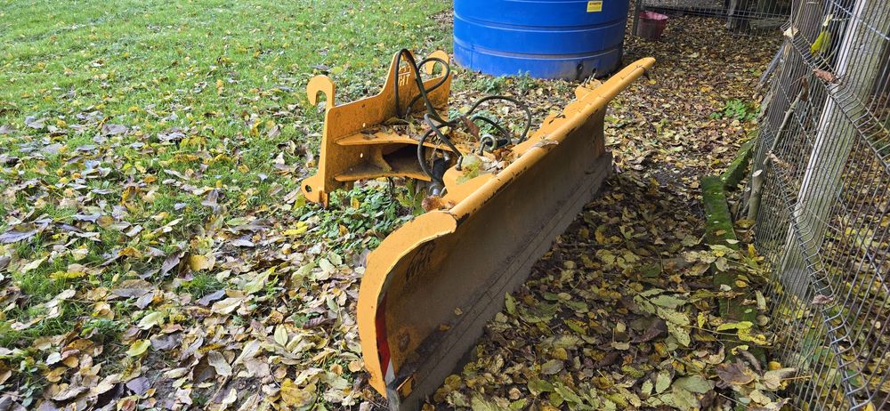 Lama deszăpezire buldoexcavatorr