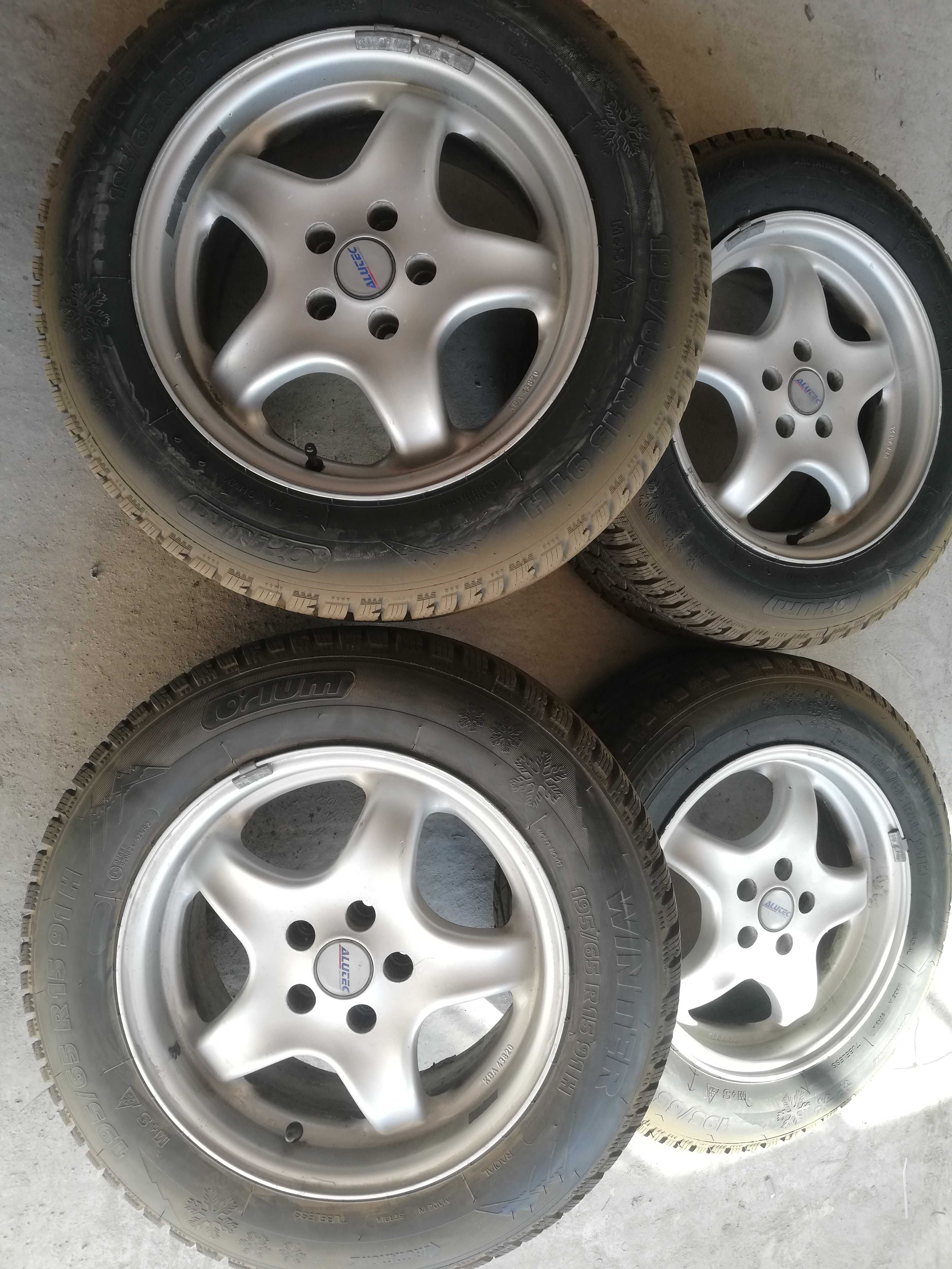 Продавам джанти с зимни гуми 5х100(15")