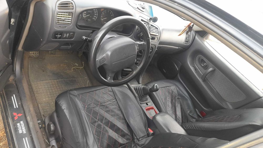 Мitsubishi galant E50 7поколения  1993г