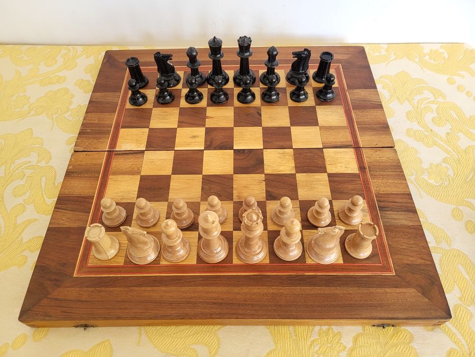 #1 Стар масивен дървен шах от най-големите