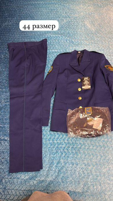 Продаю туфли, шляпу , форму